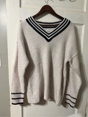 Arizona Striped V-Neck Oversized Sweater in Cream & Black Size Medium